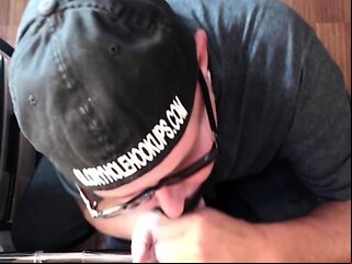 loving Cum tender gaydaddy sucks in gloryhole cum